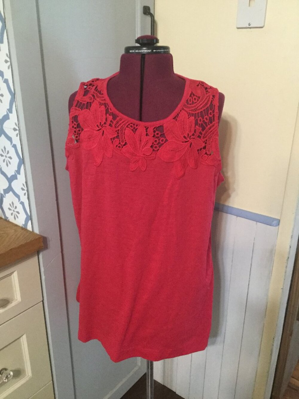 In Every Story pink tank top with crocheted lace at the front top size 1X
